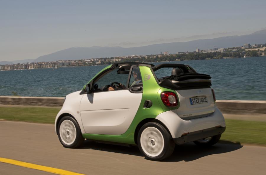  Smart ForTwo Prime Cabrio Electric Drive 2017 года  (WW) (фото 8 из 35)